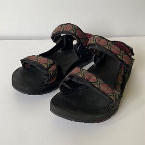 Vintage retro Merrell men's size 9 tribal print fabric velcro sandals